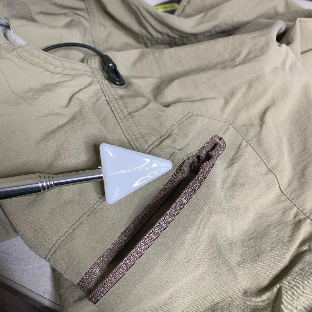 Simms Fishing Shorts Large Khaki Lightweight Flex Waist Outdoor Busted Zippers*